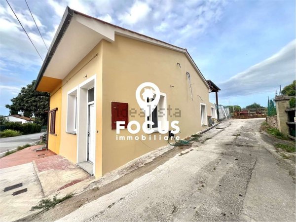 casa indipendente in vendita a Fucecchio in zona Galleno