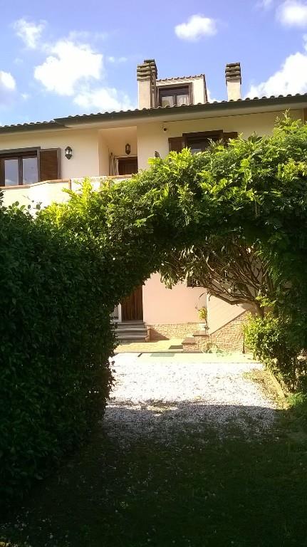casa indipendente in vendita a Fucecchio