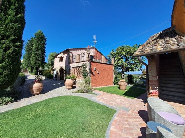 casa indipendente in vendita a Gambassi Terme