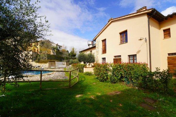 appartamento in vendita a Gambassi Terme in zona Castagno