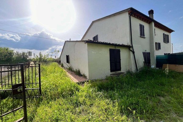 appartamento in vendita a Gambassi Terme in zona Varna