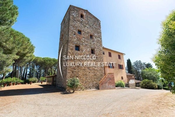 capannone in vendita a Gambassi Terme