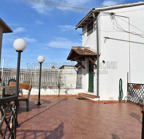casa indipendente in vendita a Gambassi Terme