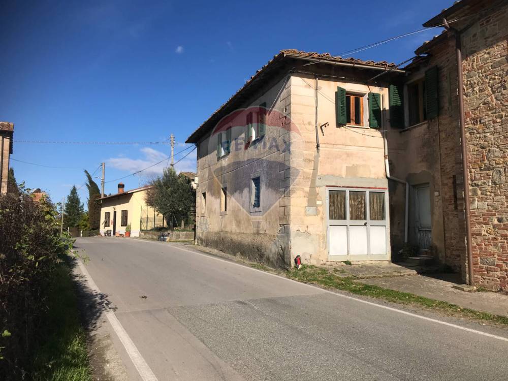 casa indipendente in vendita a Gambassi Terme in zona Varna