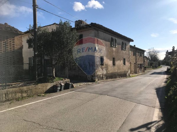 casa indipendente in vendita a Gambassi Terme in zona Varna