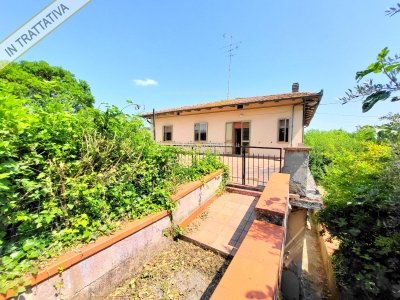 intera palazzina in vendita a Gambassi Terme