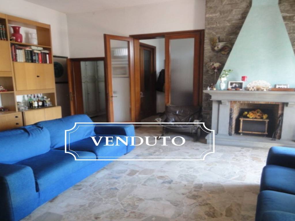 casa indipendente in vendita a Gambassi Terme