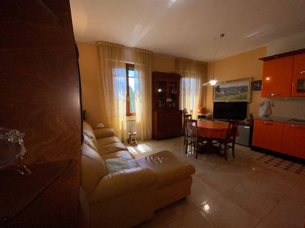 appartamento in vendita a Gambassi Terme