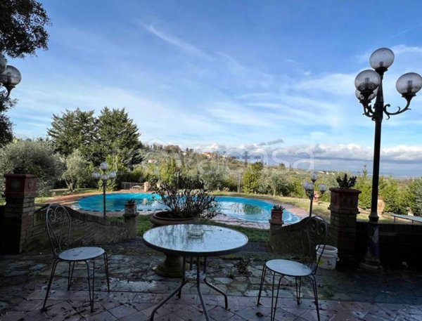 casa indipendente in vendita a Gambassi Terme