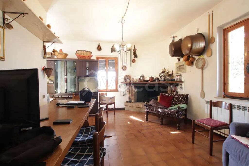 casa indipendente in vendita a Gambassi Terme