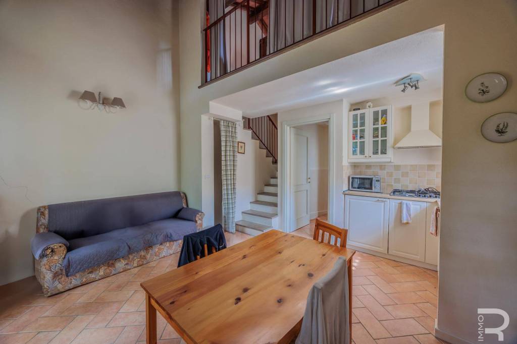 casa indipendente in vendita a Gambassi Terme