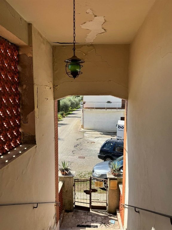 appartamento in vendita a Gambassi Terme in zona Catignano