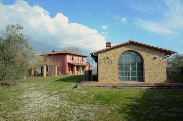 casa indipendente in vendita a Gambassi Terme