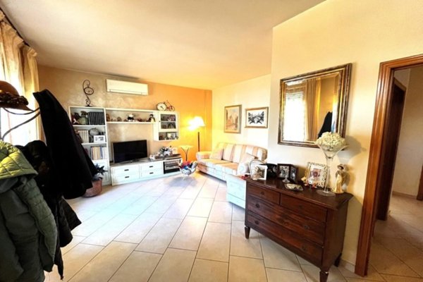 appartamento in vendita a Gambassi Terme in zona Badia a Cerreto