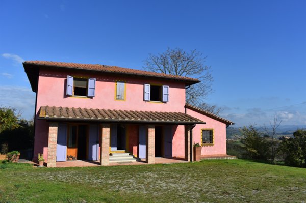casa indipendente in vendita a Gambassi Terme in zona Varna