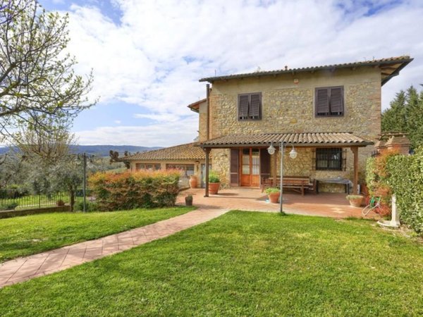 casa indipendente in vendita a Gambassi Terme in zona Varna