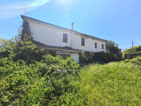 intera palazzina in vendita a Gambassi Terme in zona Badia a Cerreto