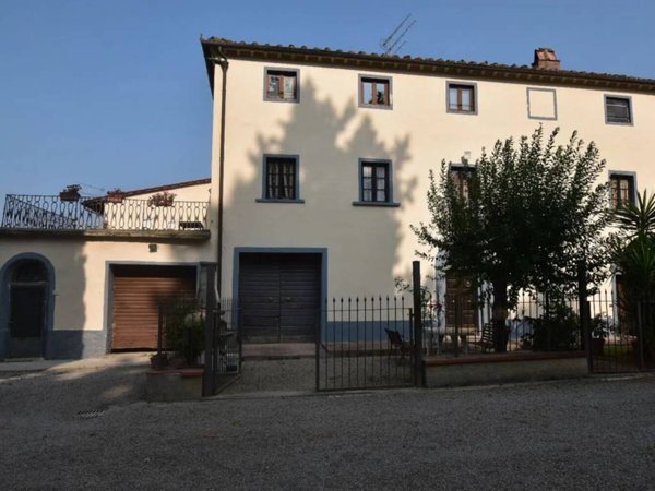 casa indipendente in vendita a Gambassi Terme in zona Varna