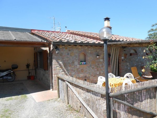 casa indipendente in vendita a Gambassi Terme