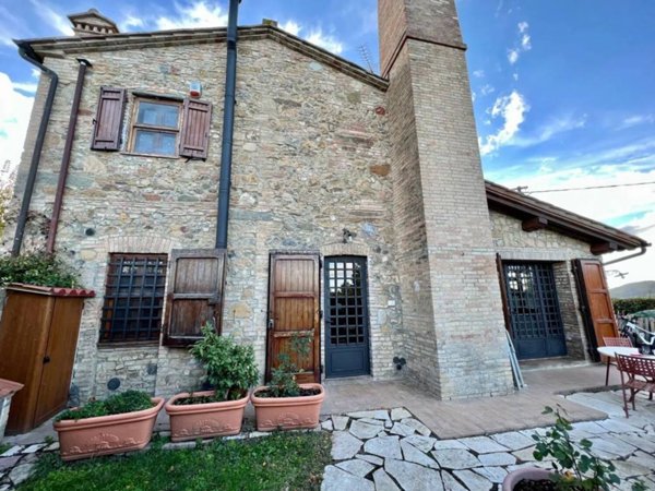 casa indipendente in vendita a Gambassi Terme
