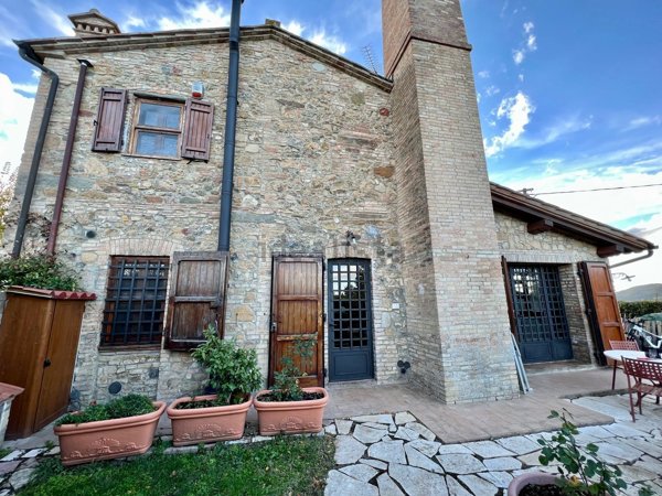 casa indipendente in vendita a Gambassi Terme