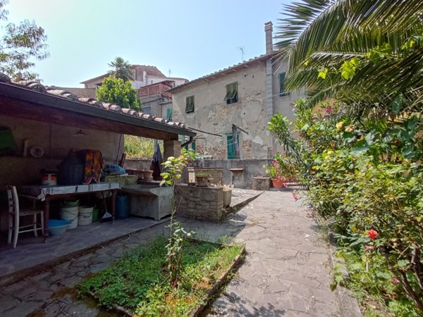 casa indipendente in vendita a Gambassi Terme
