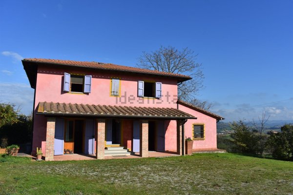 casa indipendente in vendita a Gambassi Terme