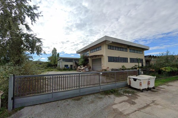 locale di sgombero in vendita a Gambassi Terme