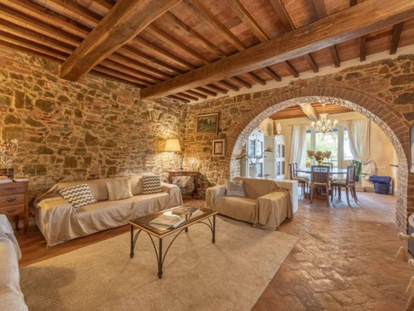 casa indipendente in vendita a Gambassi Terme