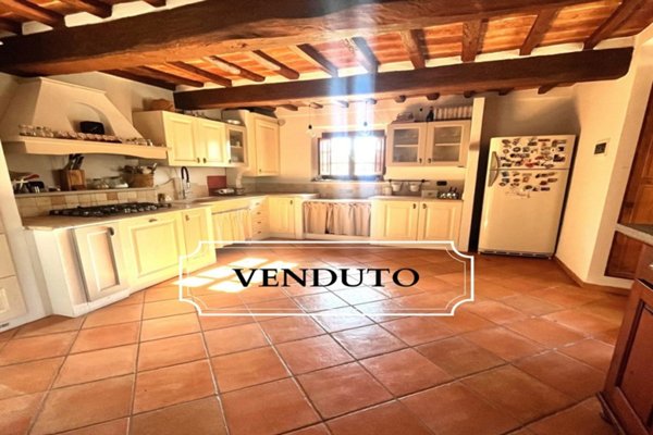 casa indipendente in vendita a Gambassi Terme