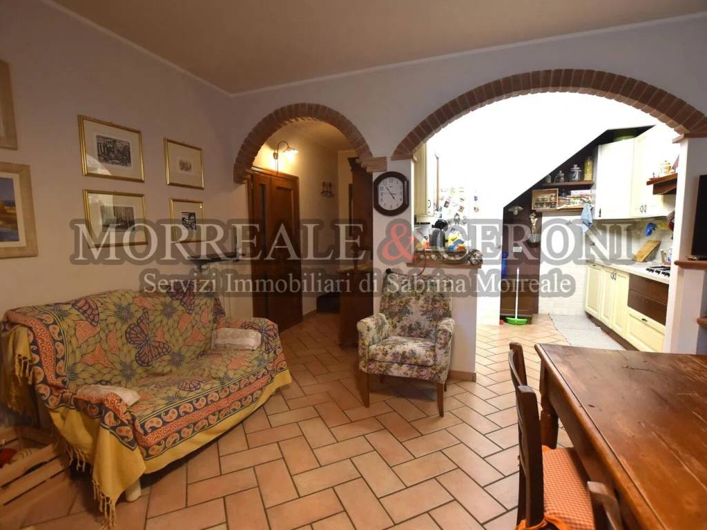 casa indipendente in vendita a Gambassi Terme