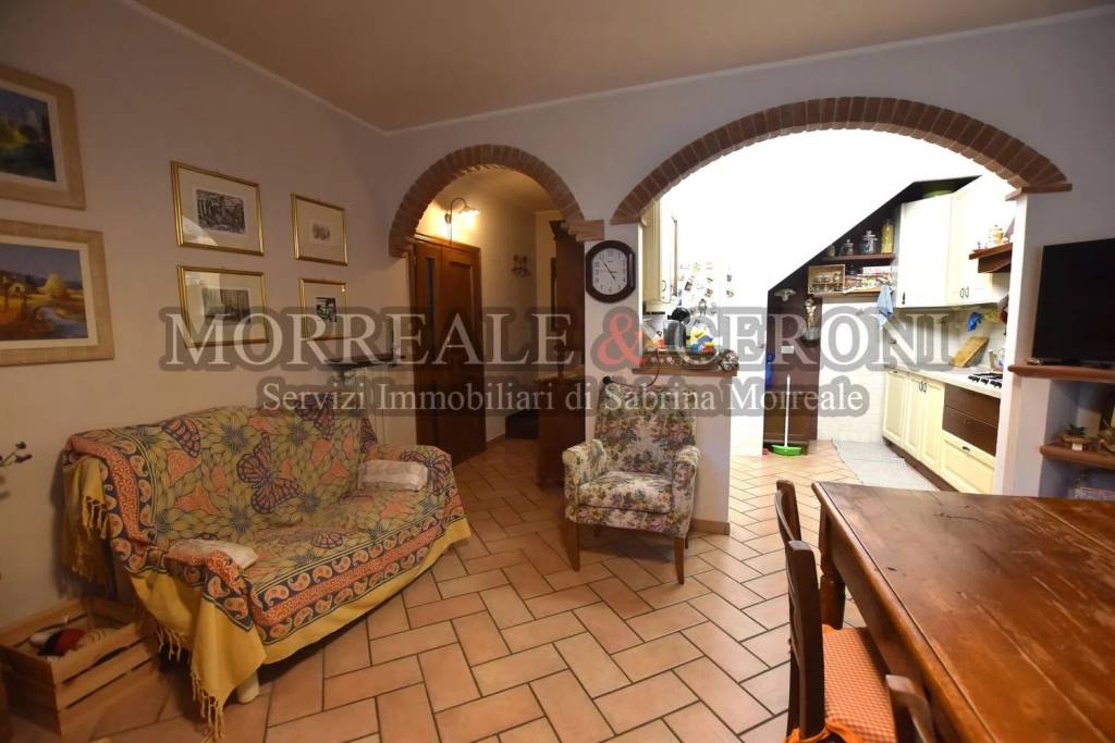 casa indipendente in vendita a Gambassi Terme