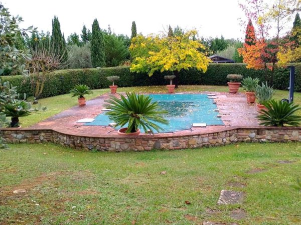 casa indipendente in vendita a Gambassi Terme