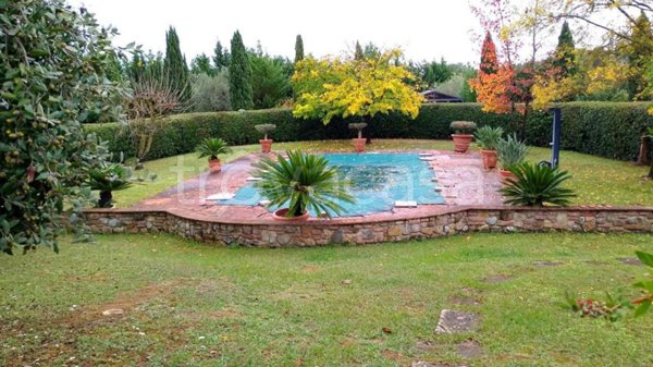 casa indipendente in vendita a Gambassi Terme