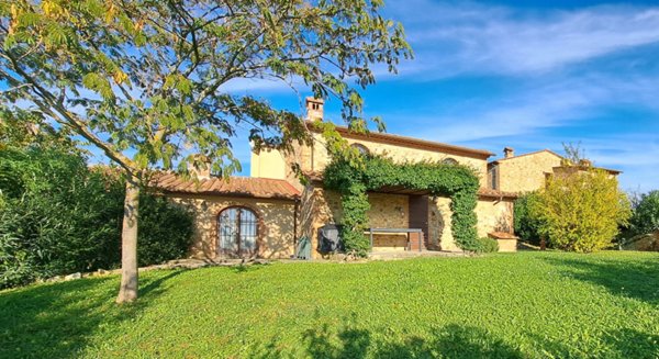 casa indipendente in vendita a Gambassi Terme