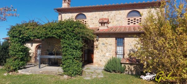 casa indipendente in vendita a Gambassi Terme