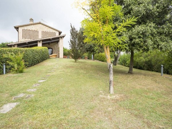 casa indipendente in vendita a Gambassi Terme