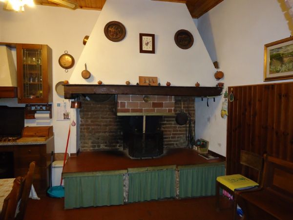 casa indipendente in vendita a Gambassi Terme