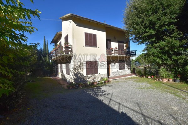 casa indipendente in vendita a Gambassi Terme