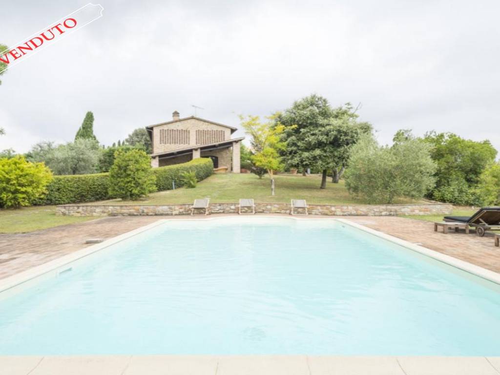 casa indipendente in vendita a Gambassi Terme in zona Pillo