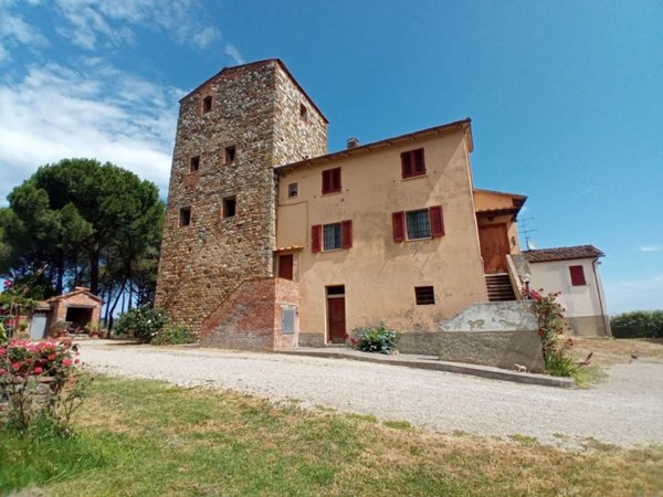 capannone in vendita a Gambassi Terme