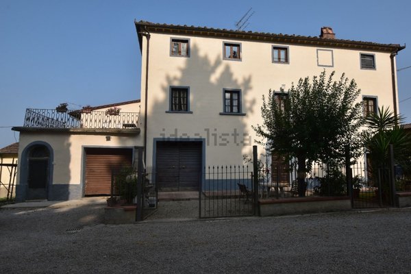 casa indipendente in vendita a Gambassi Terme