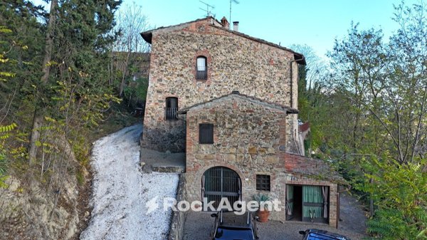 villa in vendita a Gambassi Terme in zona Catignano
