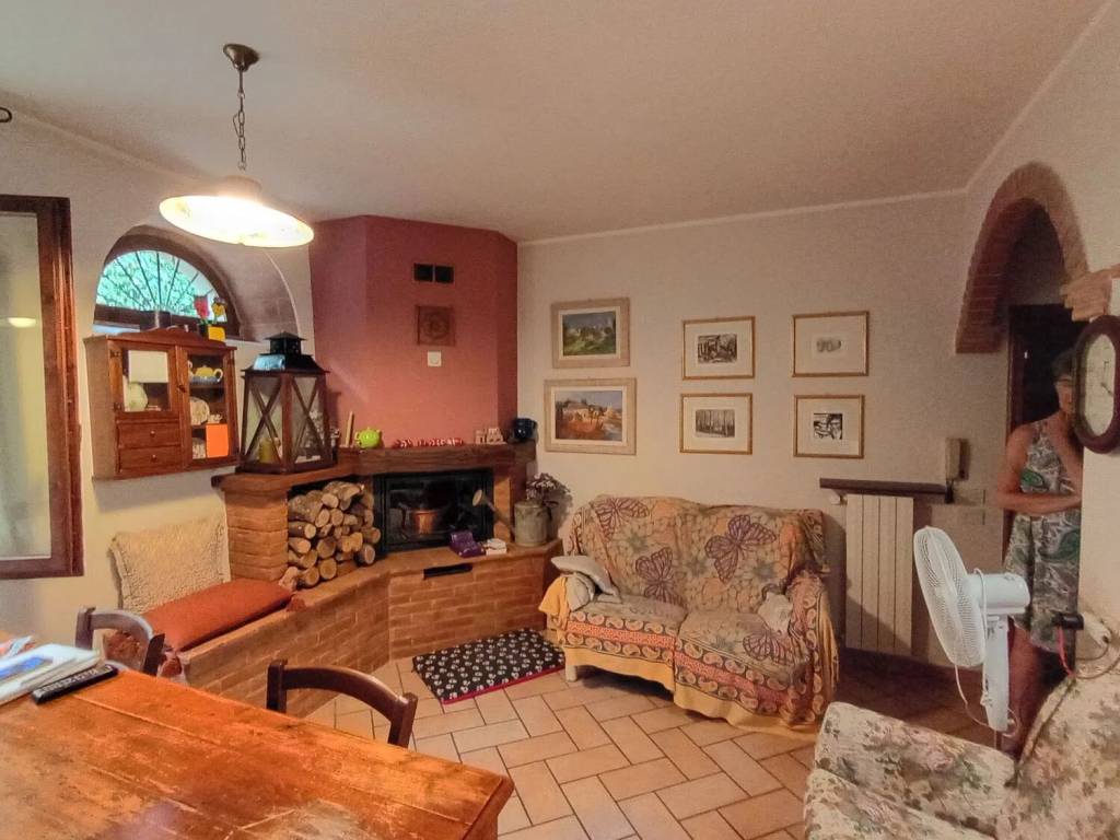 casa indipendente in vendita a Gambassi Terme