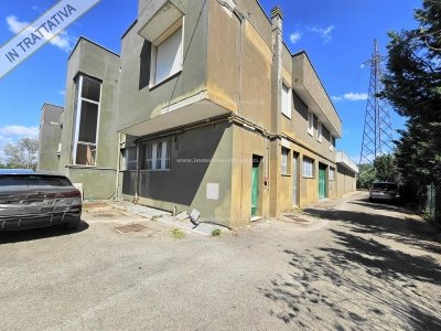 locale di sgombero in vendita a Gambassi Terme