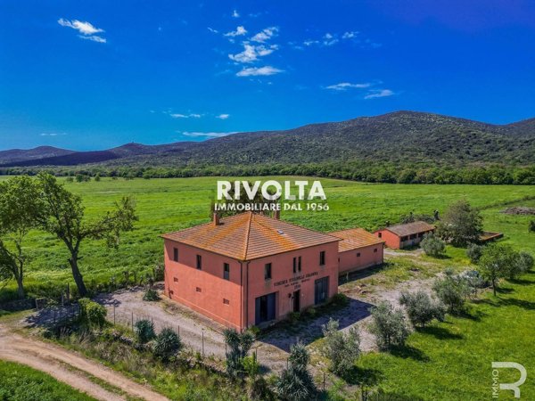 casa indipendente in vendita a Gambassi Terme