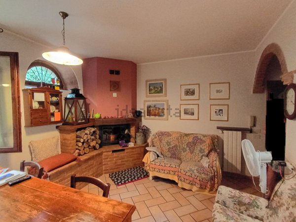 casa indipendente in vendita a Gambassi Terme