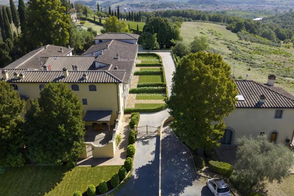 appartamento in vendita a Gambassi Terme in zona Badia a Cerreto