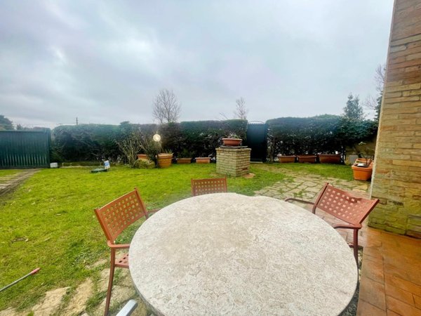 casa indipendente in vendita a Gambassi Terme