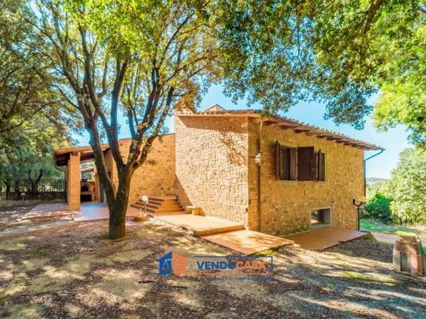 casa indipendente in vendita a Gambassi Terme